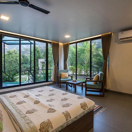 Saffronstays Mountain Aer, Карджат Экстерьер фото